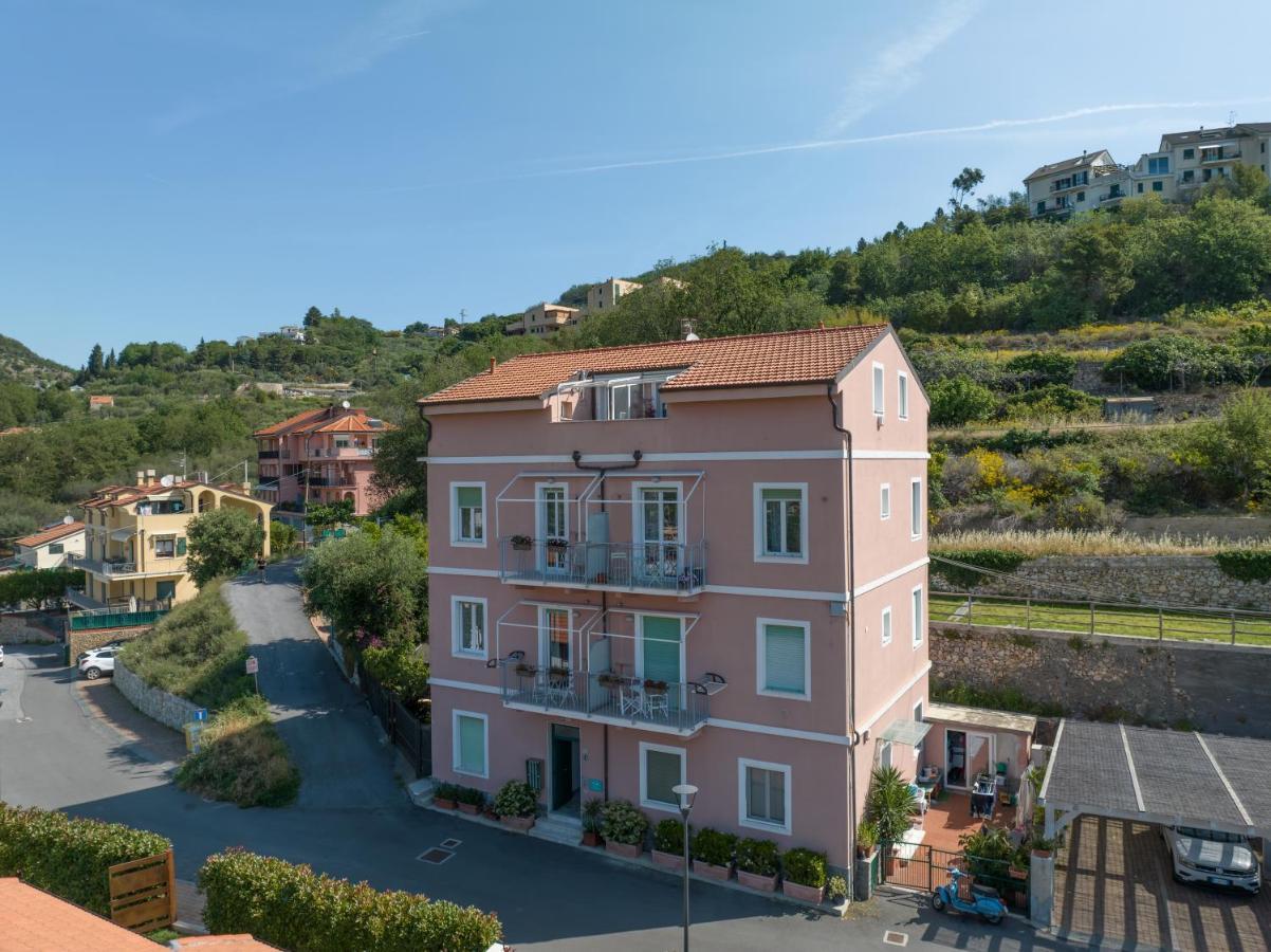 Appartamento Melograno "A Casa Felice" Pietra Ligure Exterior foto